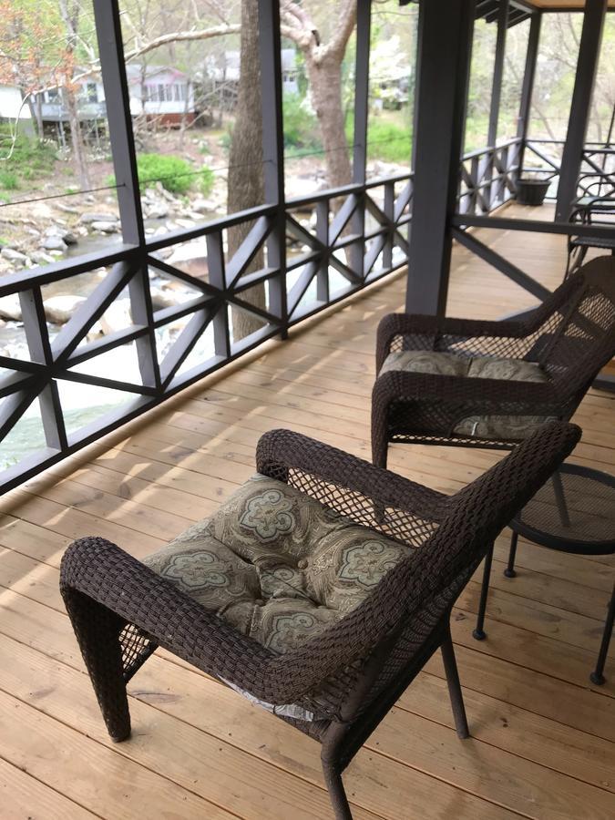 Riverside Lodge At Chimney Rock Bagian luar foto