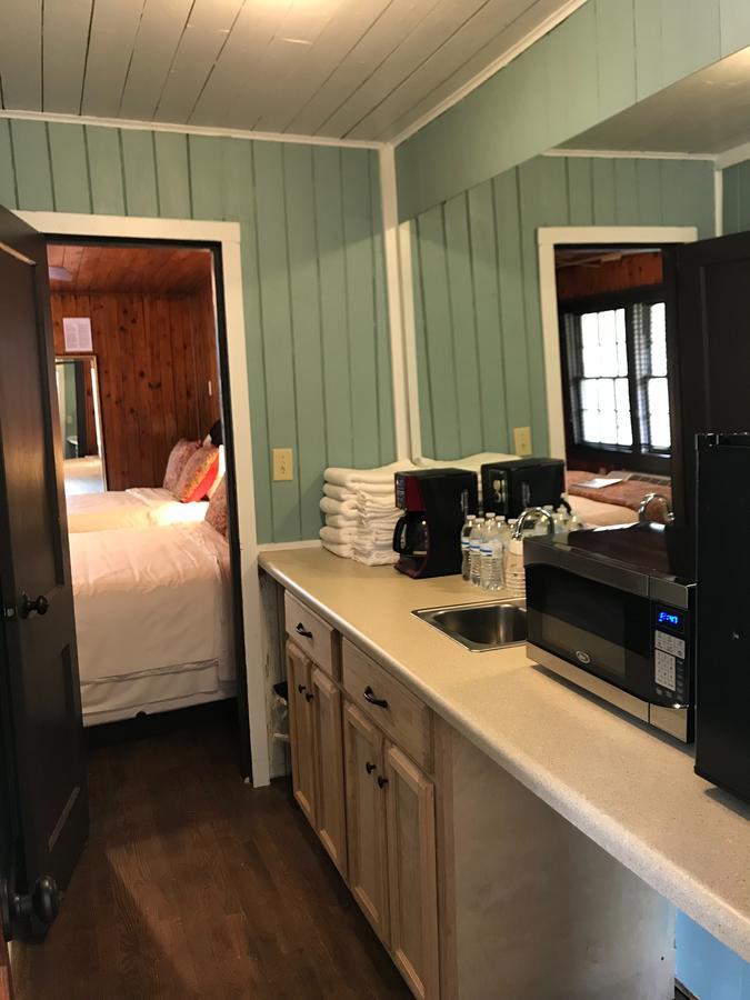 Riverside Lodge At Chimney Rock Bagian luar foto