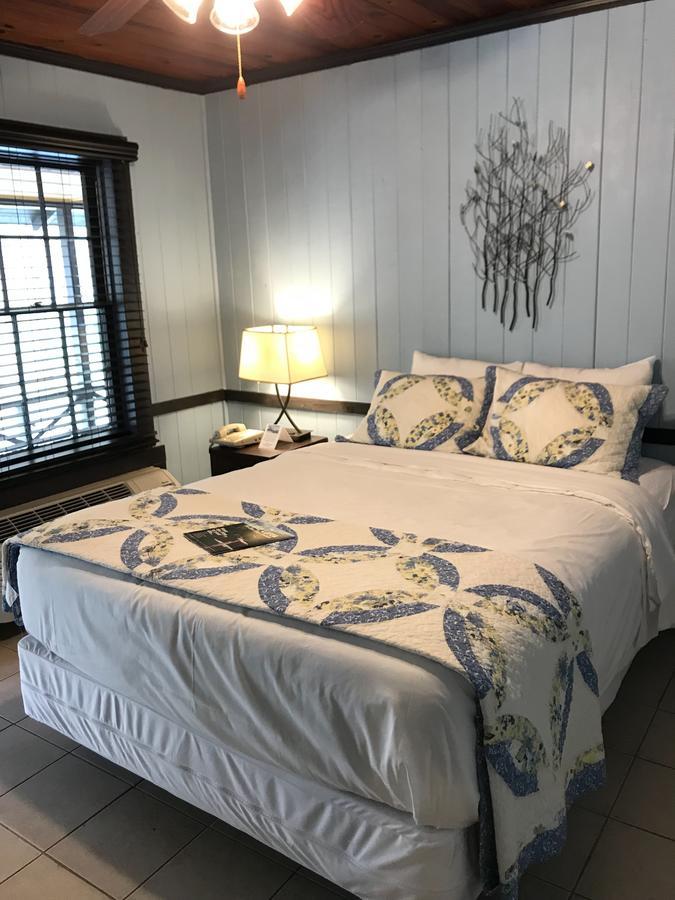 Riverside Lodge At Chimney Rock Bagian luar foto