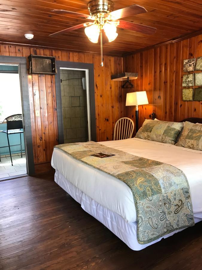 Riverside Lodge At Chimney Rock Bagian luar foto