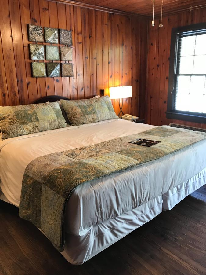 Riverside Lodge At Chimney Rock Bagian luar foto