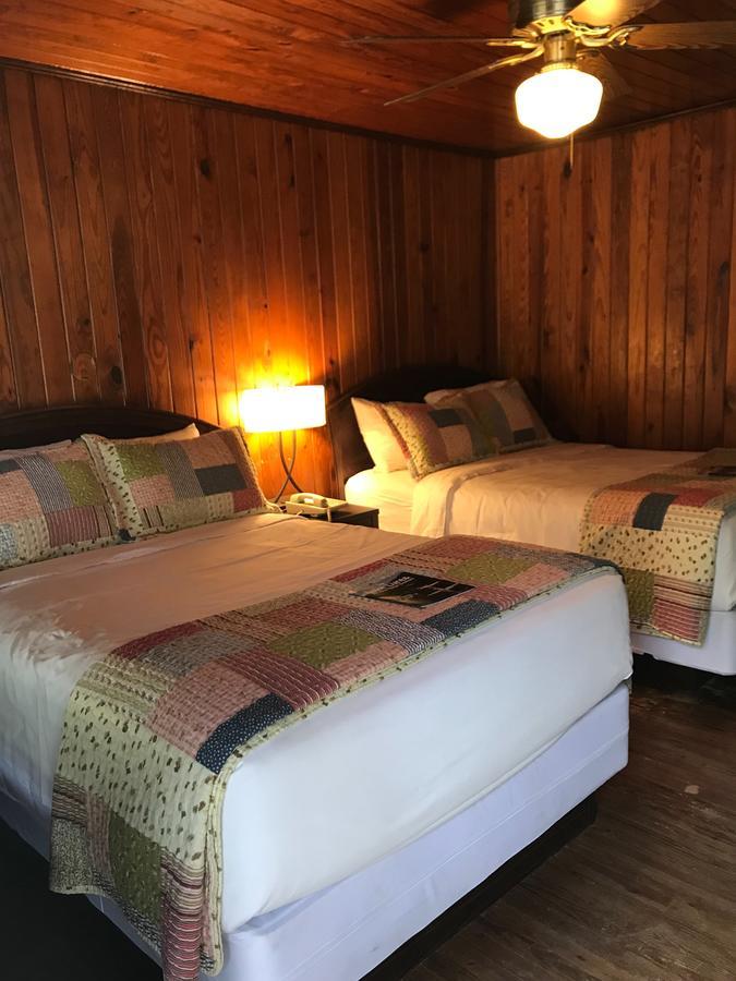 Riverside Lodge At Chimney Rock Bagian luar foto