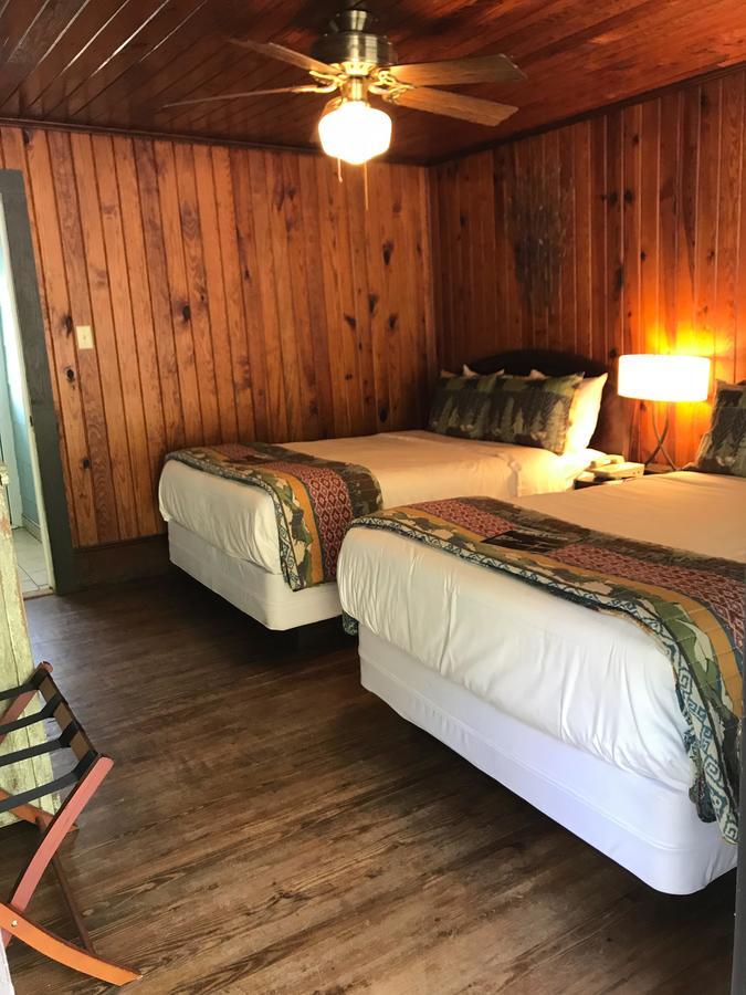 Riverside Lodge At Chimney Rock Bagian luar foto