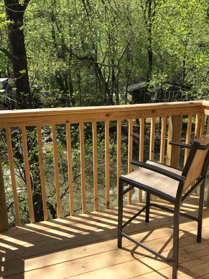 Riverside Lodge At Chimney Rock Bagian luar foto